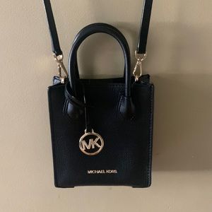 Black Michael kors